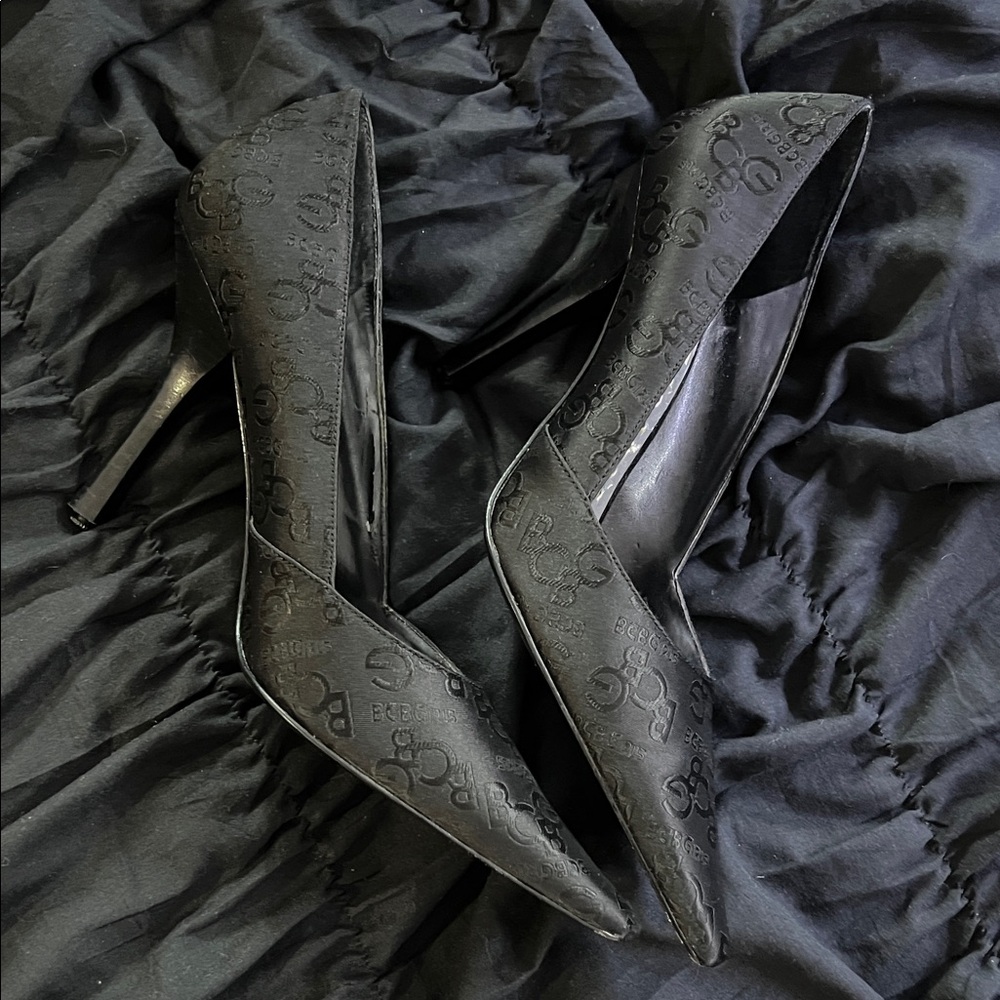 bcbg printed heels